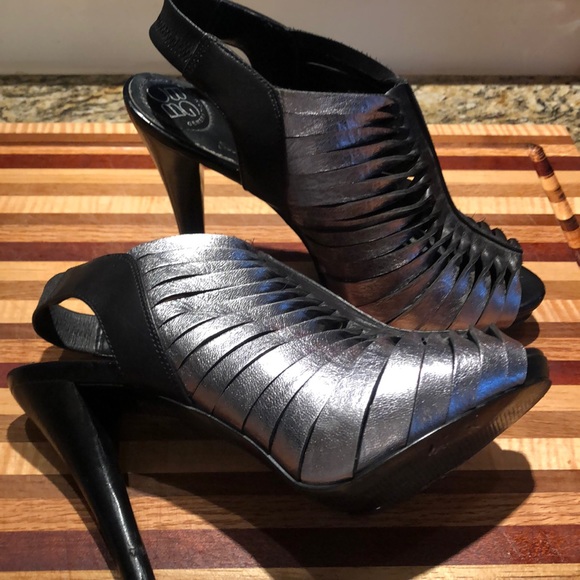 BCBG Women’s Heels❤️👠 - Picture 8 of 8